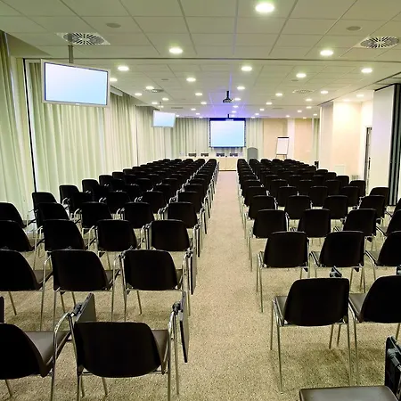 酒店 库比酒店 4*