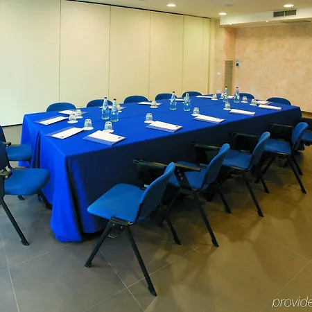 Cube Ξενοδοχείο