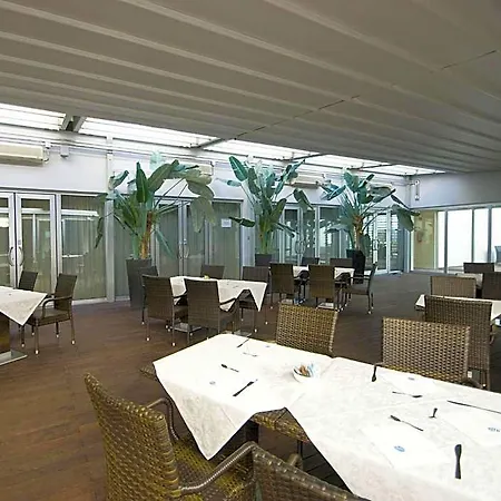 Hotel Cube 4*