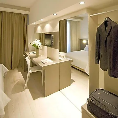 Cube Hotel 4*