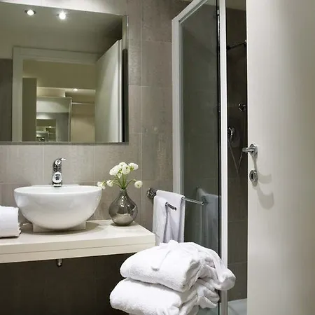 Hotel Cube 4*