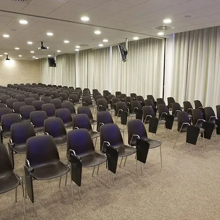 Hotel Cube