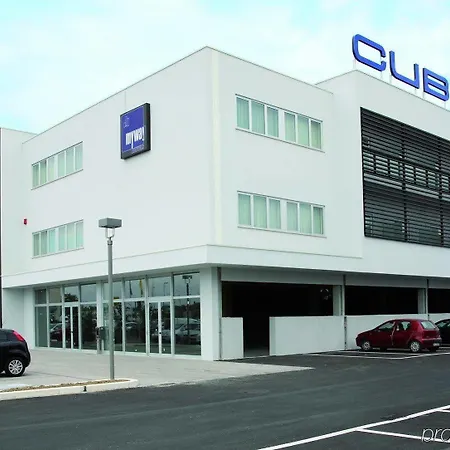 Cube Hotell Ravenna