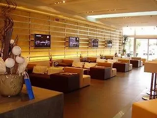 Cube Hotel